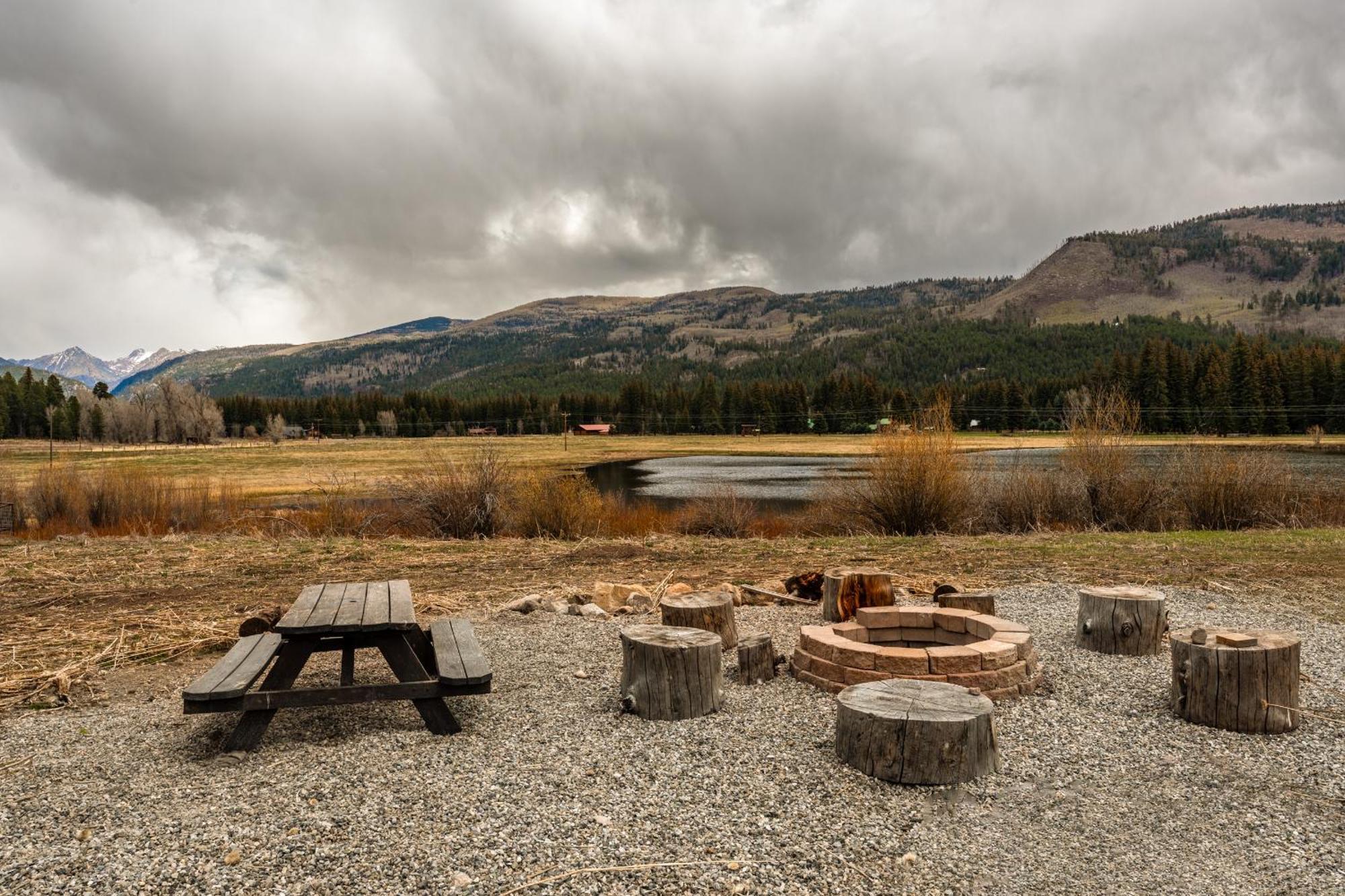 Bear Paw Lodge & Vacation Homes Vallecito Esterno foto